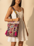 Shell Tassel Handcrafted Tote Bag — Rosewood Tapestry