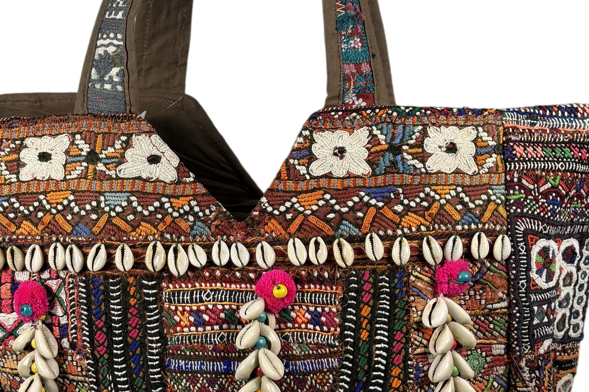 Shell Tassel Handcrafted Tote Bag — Ruby Mosaic