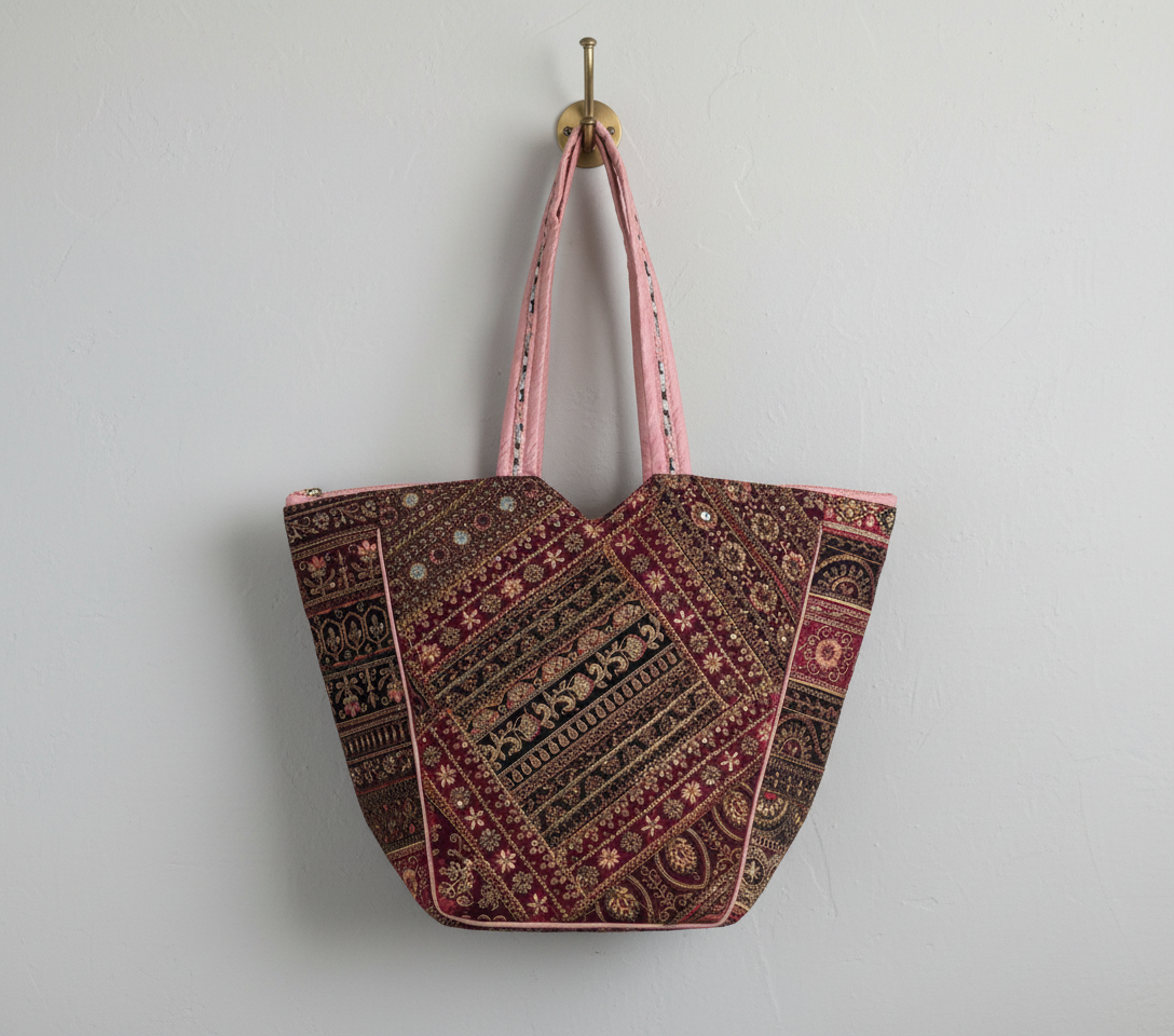 Gotta Patch Rose Shimmer tote bag side view showing depth