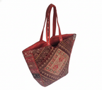 Gotta Patch Crimson Shimmer tote bag isometric angle