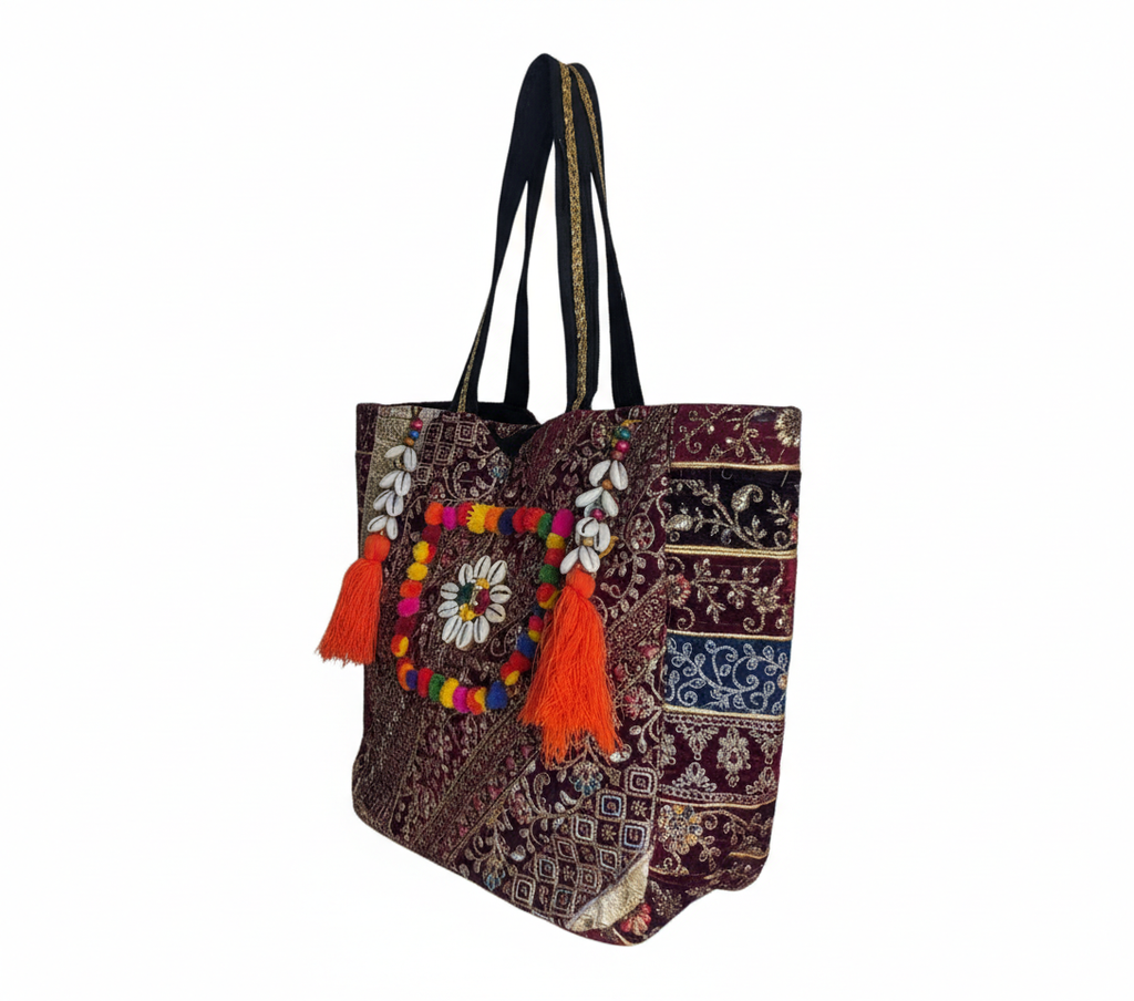 Gotta Patti Shell Tassel Ember Festival tote bag isometric angle