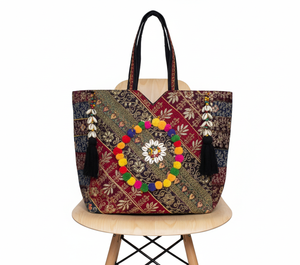 Gotta Patti Shell Tassel Crimson Festival tote bag texture detail close-up