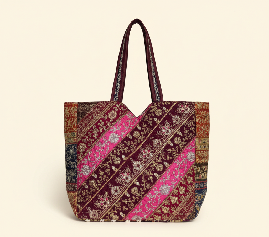 Gotta Patti Shell Tassel Garnet Festival tote bag isometric angle