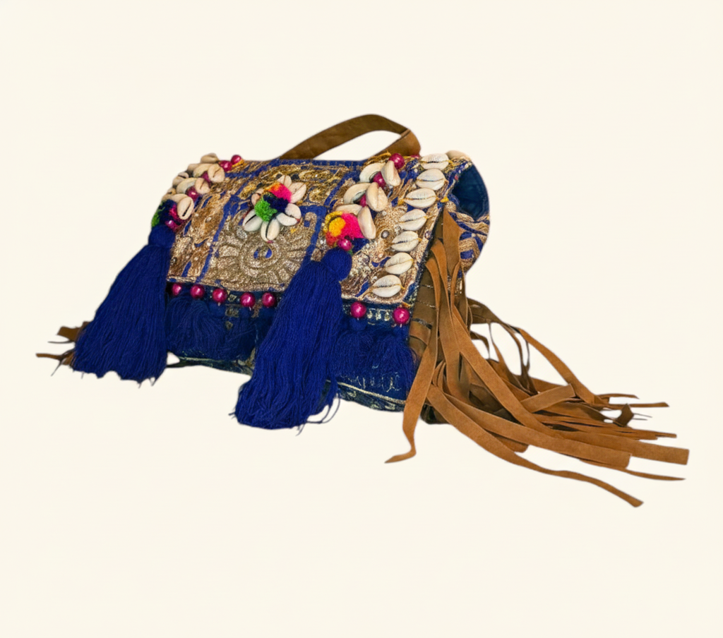 Shell Tassel Samudra crossbody bag isometric angle