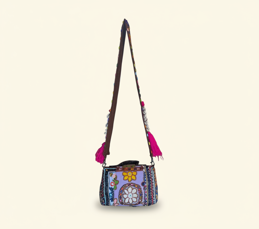 Shell Tassel Neelam crossbody bag isometric angle