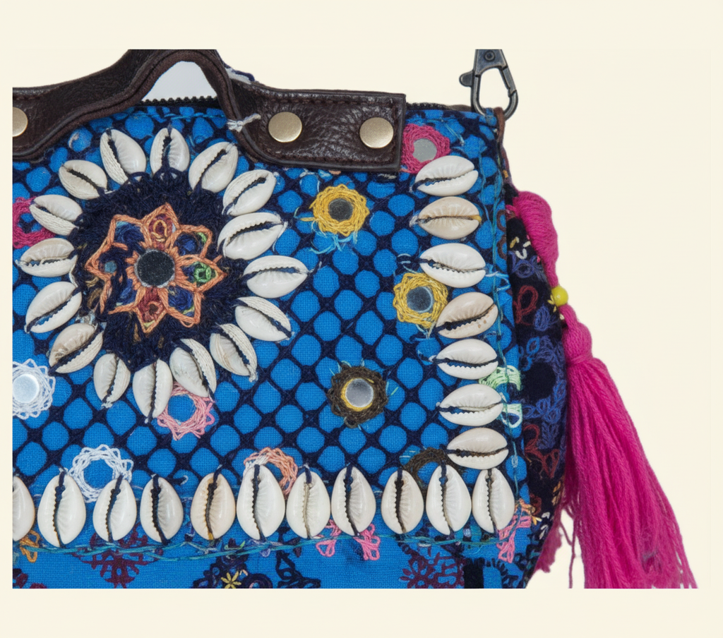Shell Tassel Neel Mani crossbody bag back view