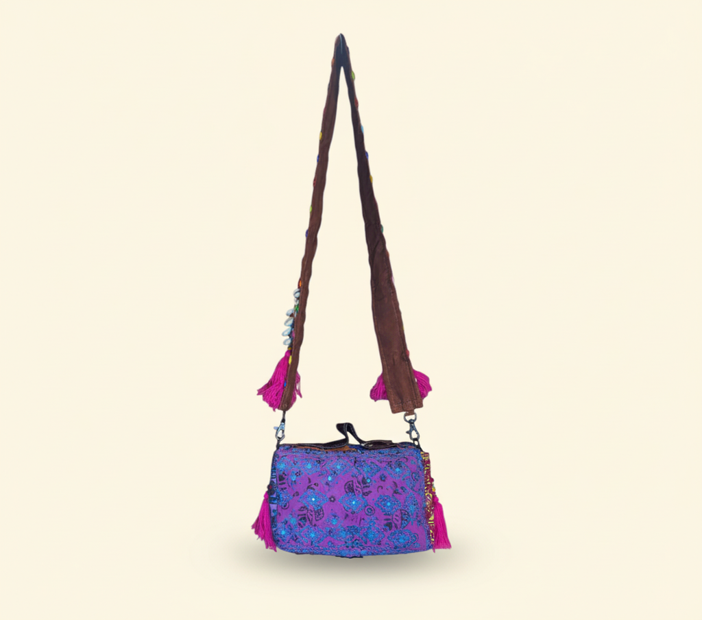 Shell Tassel Aparajita crossbody bag isometric angle